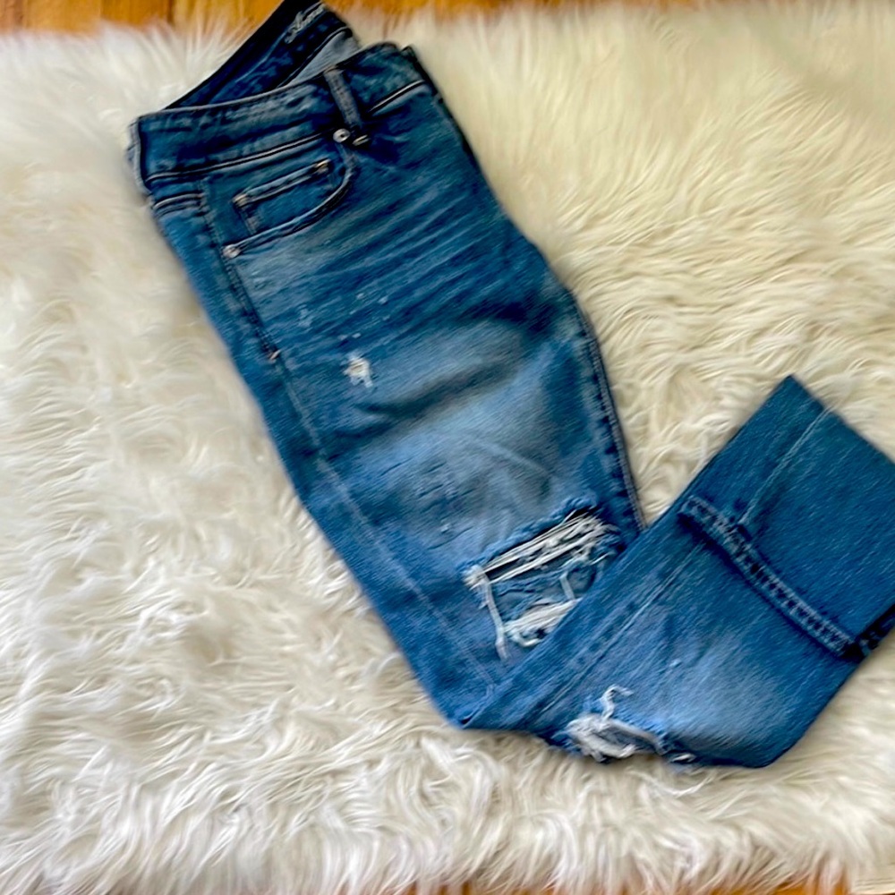 American Eagle Outfitters Ripped Light Blue Jeans